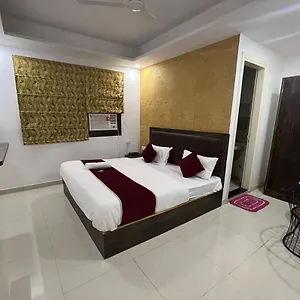 New Punjab Luxury Hotel